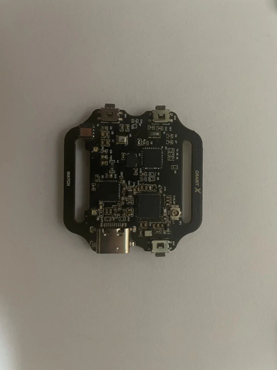 主板一面的器件与连接器